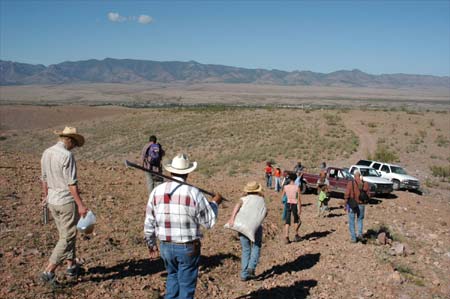 Digging clay from the hills, Mata Ortiz, Mexico, 2003, photograph by Chris Taylor